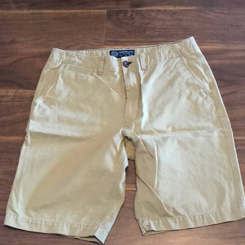 Men’s American Eagle Khaki Shorts